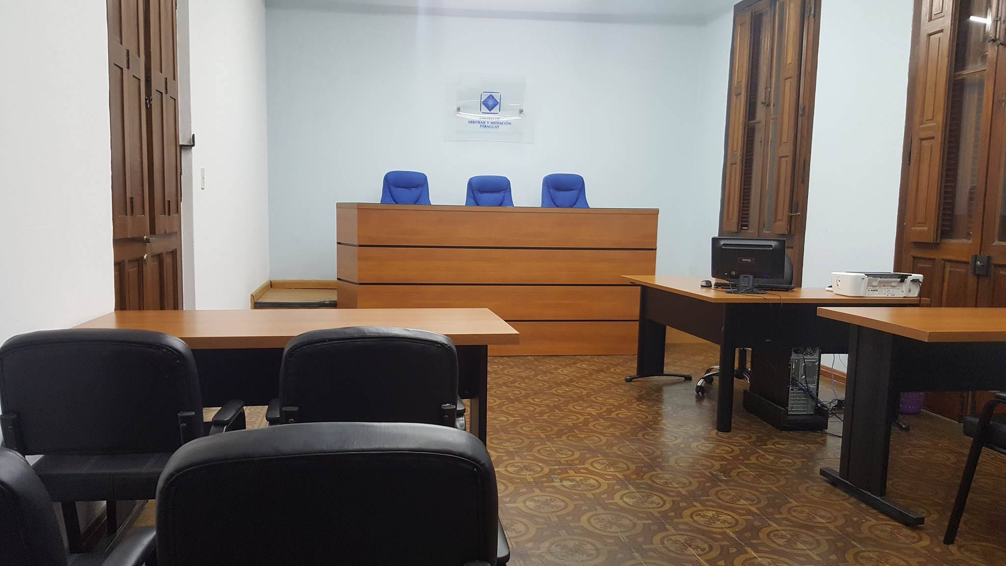 Centro de Arbitraje y Mediación coloca a disposición su Sala de Tribunales